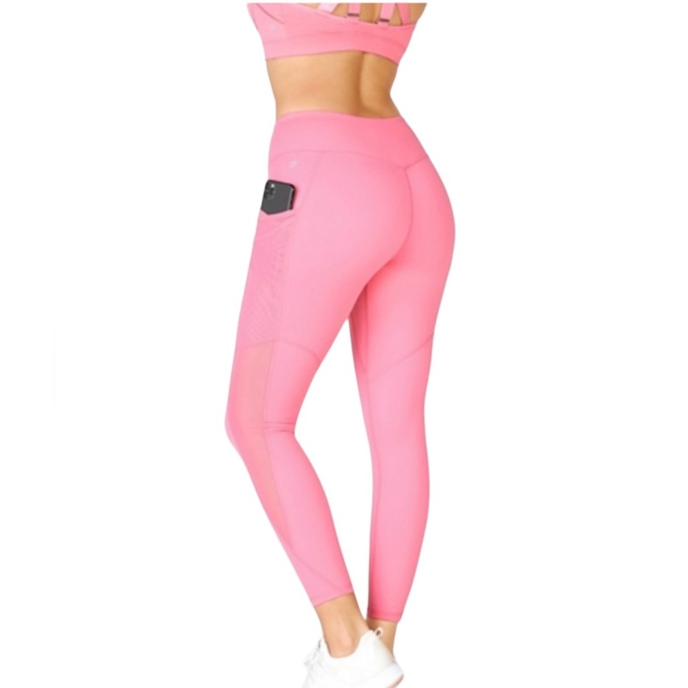 Fabletics Mid-Rise 7/8 Leggings and Dry-Flex Classic Tank - XXL - Picture 3 of 8